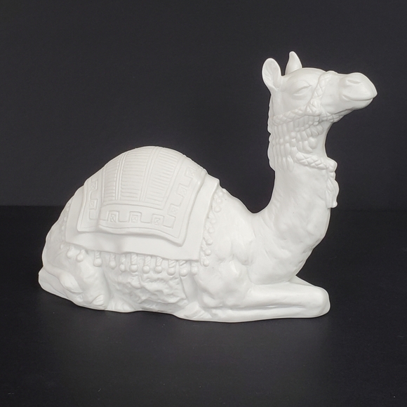 Avon Nativity Collectible The Camel White Porcelain Christmas 1984 with Box - Picture 3 of 12